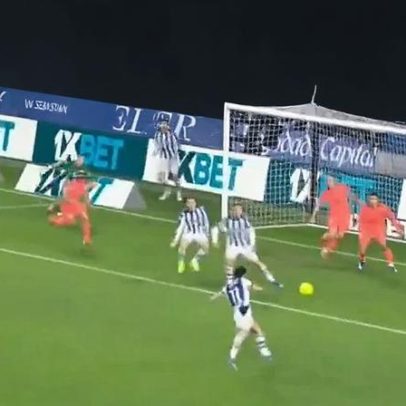 Gonçalo Guedes decide a vitória da Real Sociedad sobre o Barcelona