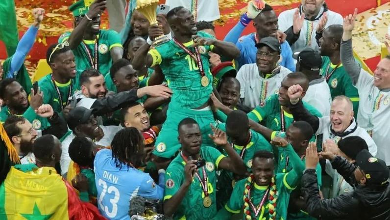 Sadio Mané levantou o troféu em Rabat