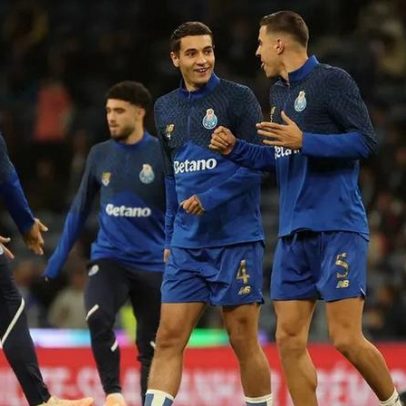 Muralha polaca volta ao eixo da defesa na Liga Europa