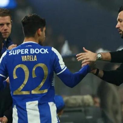 Alan Varela sob orientação de Francesco Farioli e Sérgio Conceição