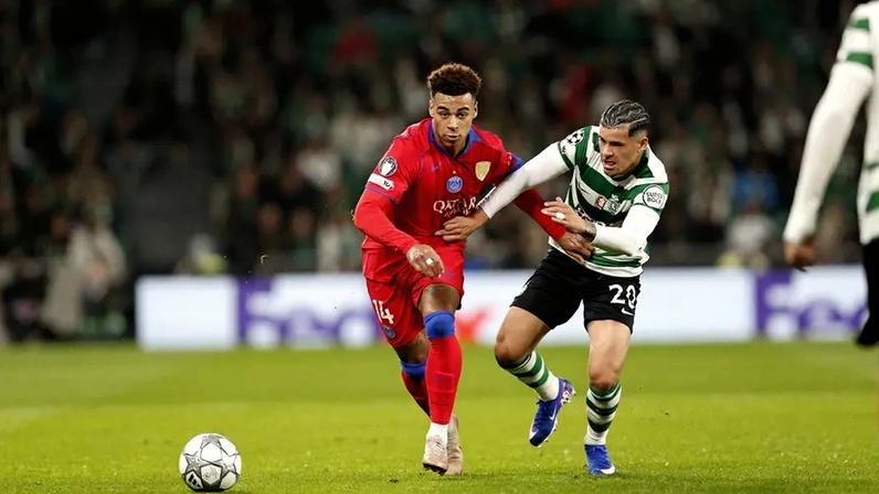 Maxi Araújo trava duelo com Désiré Doué