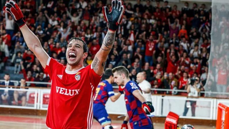 Lucas Ordoñez festeja frente ao Barcelona em jogo da Champions em 2019