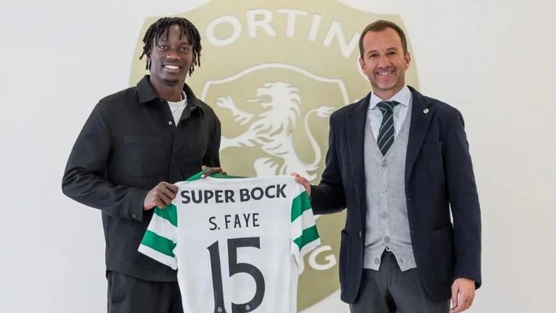 Faye com Frederico Varandas na foto da praxe