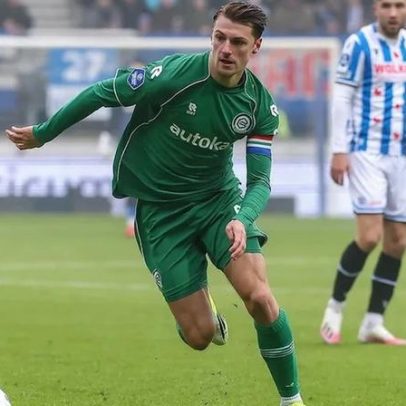 Alvo Resink lesionou-se no jogo contra o Groningen