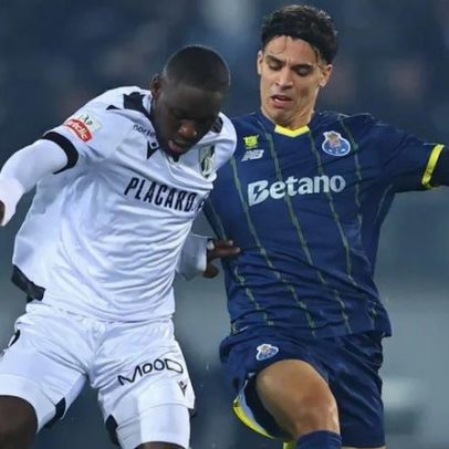 Disputa a dois pela vaga de Beni no meio-campo do V. Guimarães