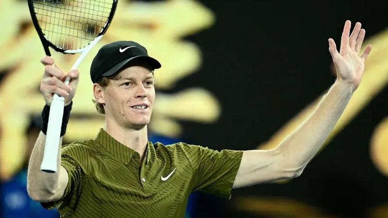 Jannik Sinner celebra apuramento para a 3.ª ronda do Open da Austrália