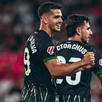 Cláusula do Elche permite ao FC Porto contratar André Silva por metade do valor
