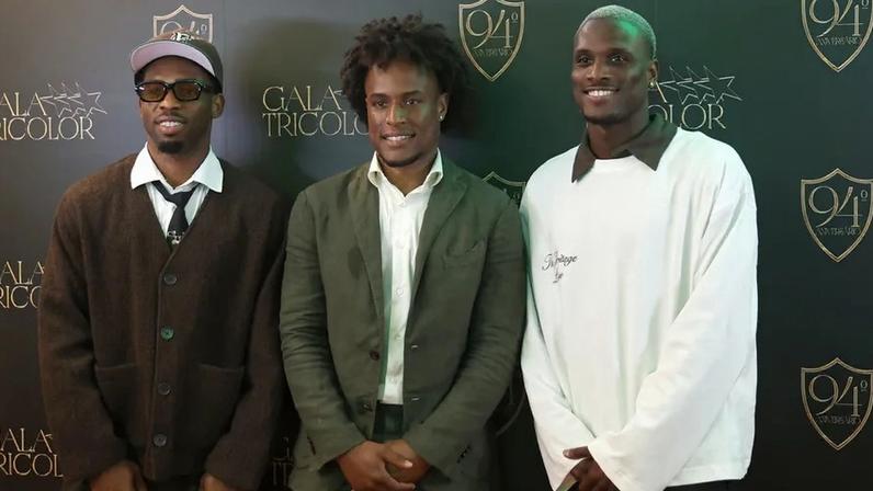 Jovane com Abraham Marcus (esquerda) e Jefferson Encada (direita)