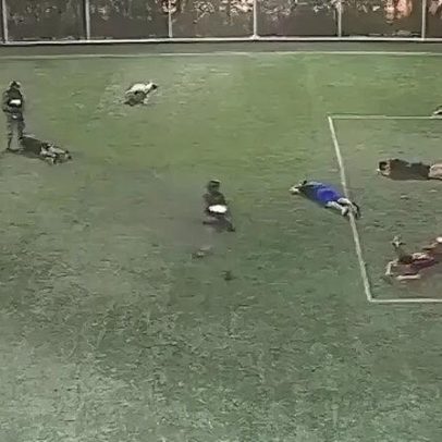 Homens disfarçados de polícias matam três pessoas em ataque no Equador
