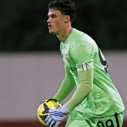 Mile Svilar em evidência em Itália, considerado um dos 3 melhores do mundo