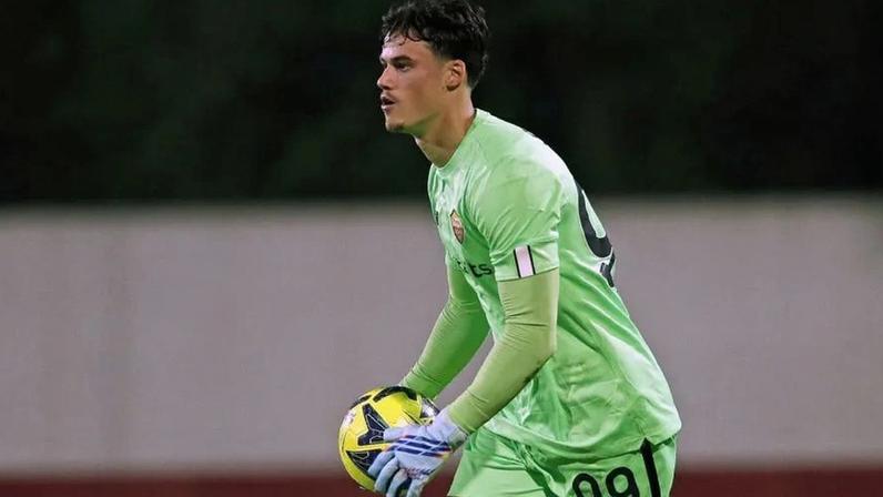 Mile Svilar, guarda-redes da Roma