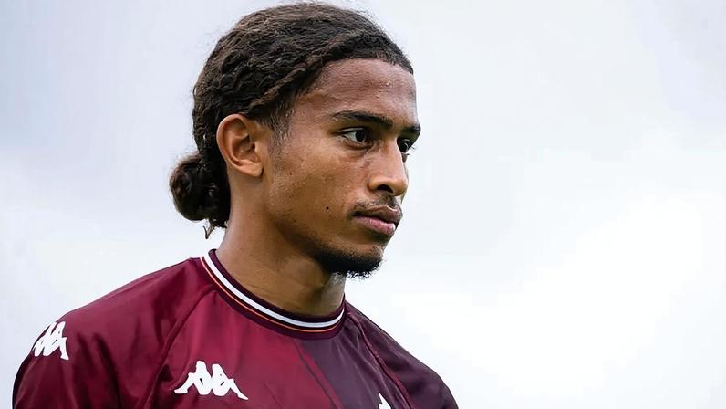 Tahirys dos Santos, jogador do Metz