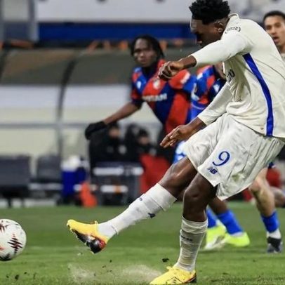 Samu: apoio da bancada e ritual na cobrança de pênaltis