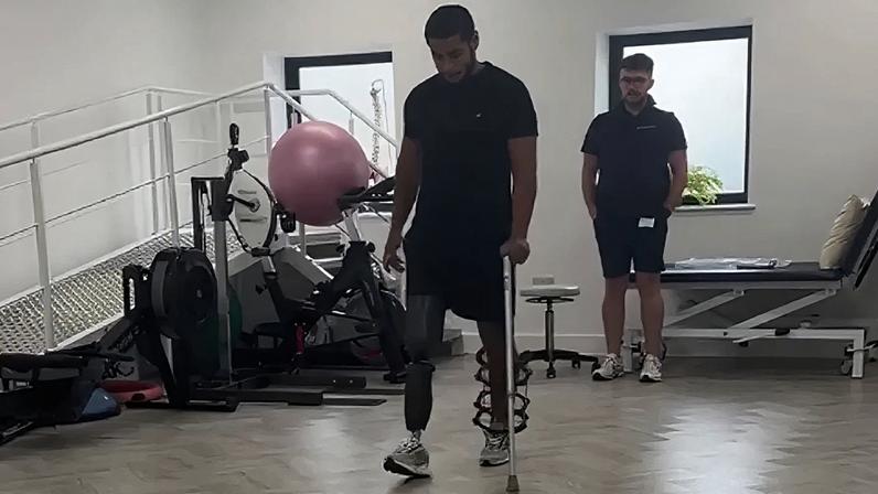 Jordan Chiedozie ficou sem a perna direita