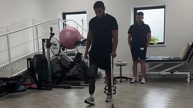 Jordan Chiedozie ficou sem a perna direita