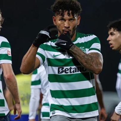 Suárez celebra golo da vitória do Sporting e luta até ao último minuto
