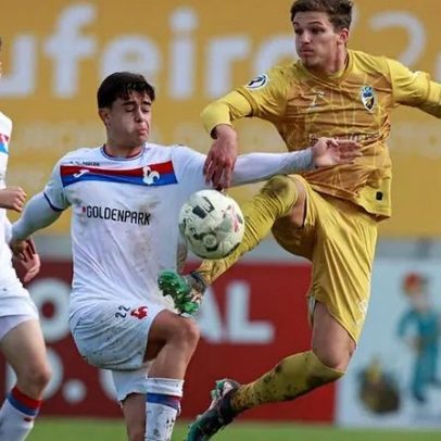 Farense segue imparavel; Leiria sofre derrota