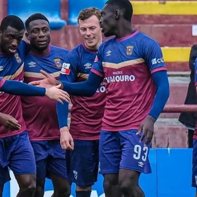 Torreense vence Farense 2-1 e sobe ao 4.º lugar