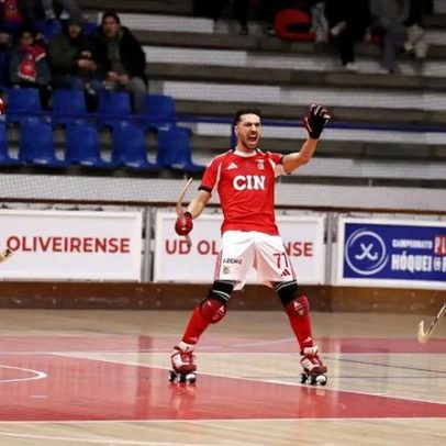 Benfica vence em Oliveira de Azeméis e mantém-se invicto no campeonato