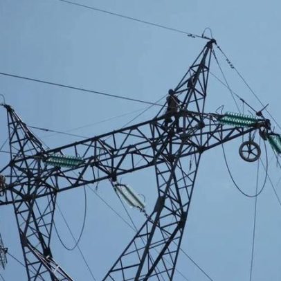 Tempestade Kristin deixa 855 mil portugueses sem eletricidade