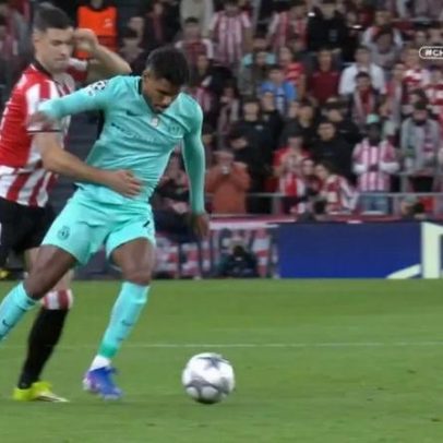 Guruzeta coloca bascos na frente após erro de Matheus Reis