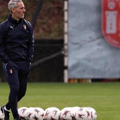 Carlos Vicens comenta possível triunfo na UEFA e condições de frio e neve