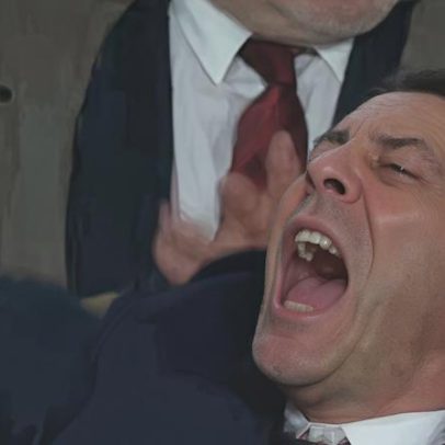 Rui Costa emocionado canta na tribuna ao final de Benfica-Real Madrid