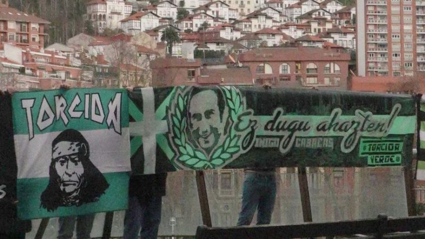Torcida Verde homenageia Iñigo Cabacas