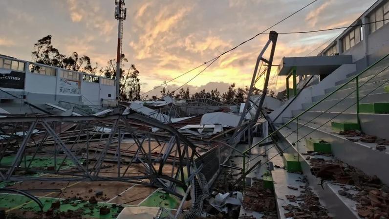 Pavilhão da Embra destruído