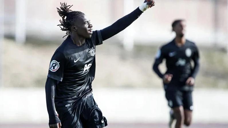 Chris Grombahi tem 17 anos