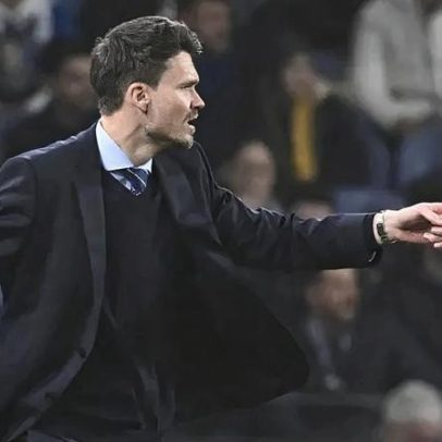 Porto é candidato à Liga Europa, aponta treinador do Rangers