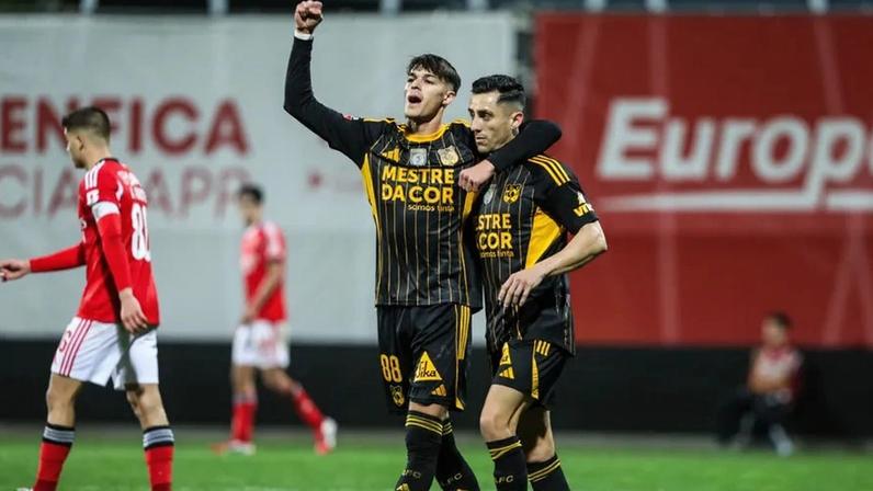 Lusitânia de Lourosa bate Benfica B no Seixal