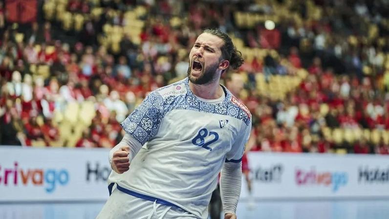 Luís Frade celebra o 5.º lugar de Portugal no Europeu frente à Suécia