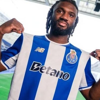 Tarem Moffi apresenta-se aos adeptos do FC Porto com desejo de marcar golos
