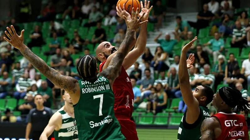 Na primeira volta, no João Rocha, o tetracampeão nacional venceu por claros 103-66