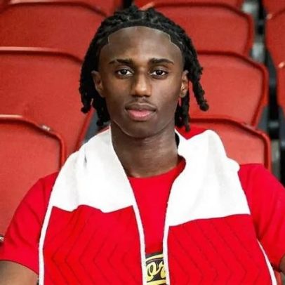 Benfica renova com Eduardo Tchuda