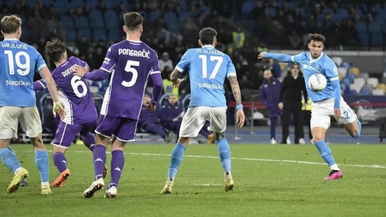 Nápoles vence e consolida liderança na Liga Italiana