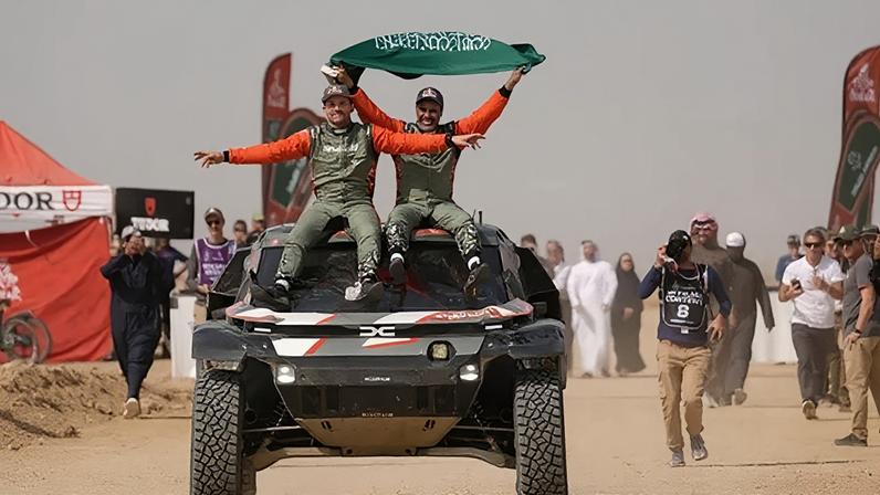 Nasser Al-Attiyah vence Dakar nos automóveis