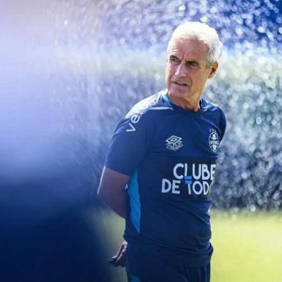 Luís Castro pede desculpa por dizer que Grêmio teve dia negro