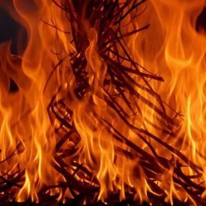 Incêndio em habitação em Rio de Moinhos provoca grandes prejuízos, sem feridos