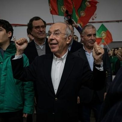 Líder avisa à oposição: não deve haver crise em 2026