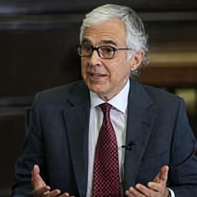 Aguiar-Branco critica candidatos à presidência