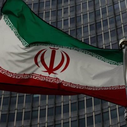 Dois detidos por remover bandeira iraniana na embaixada em Berlim