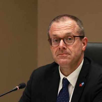 Falta de profissionais de saúde é comum na Europa, diz diretor da OMS
