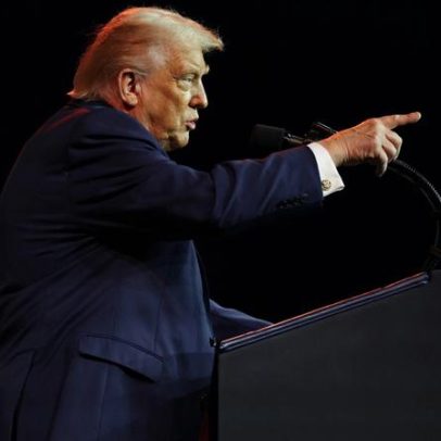 Agente do ICE que matou mulher está a recuperar no hospital, afirma Trump