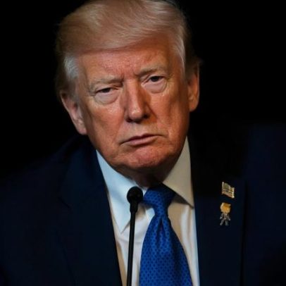 Trump autoproclama-se presidente interino da Venezuela edição falsa da Wikipédia