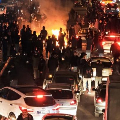 Mais de 5.000 mortes na repressão aos protestos no Irão