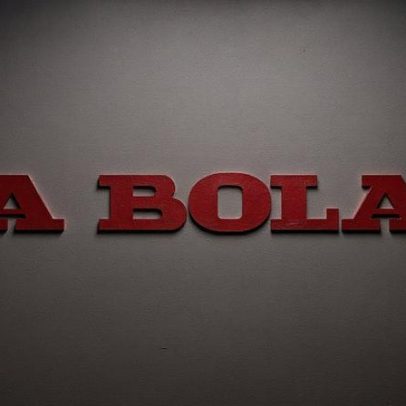 Antes não aceitava bem jogar pela direita; agora está mais à vontade