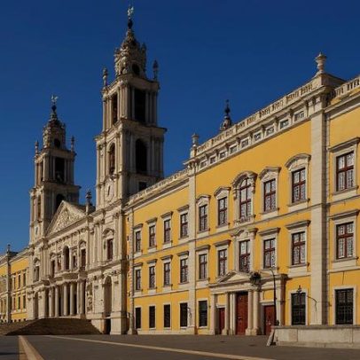 Biblioteca do Palácio Nacional de Mafra reabre após obras