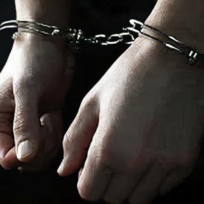 Dois homens ficam em prisão preventiva por agressão e roubo a jovem em Évora